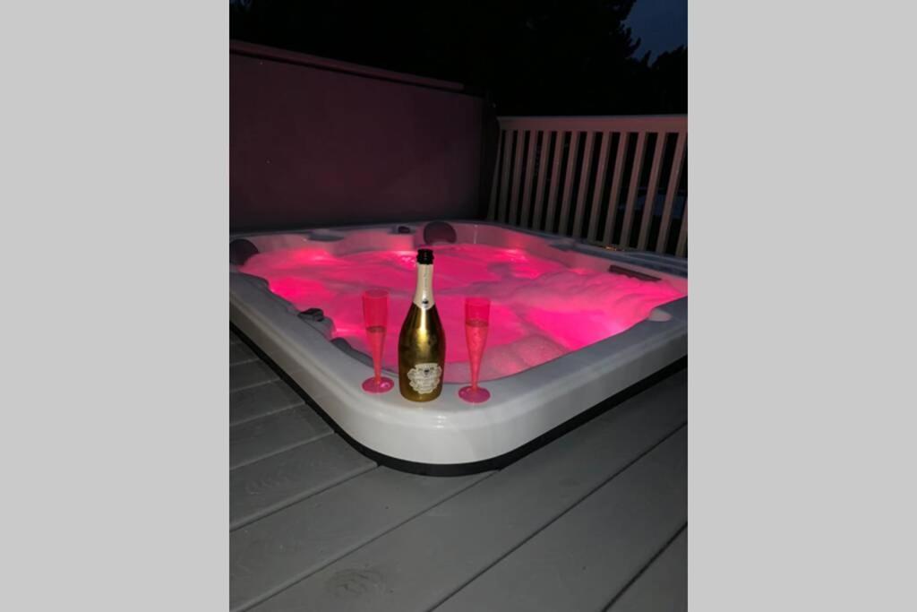 Nightingale Lodge With Hot Tub Barmby on the Moor Eksteriør billede